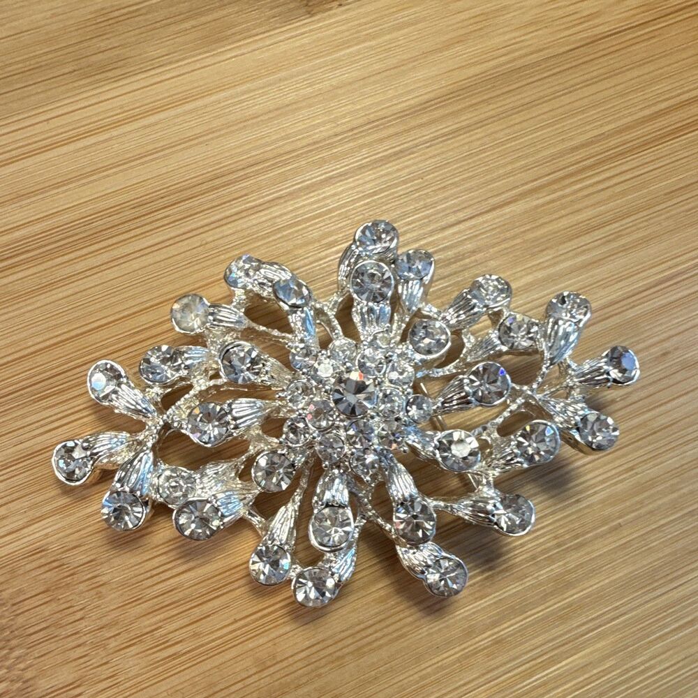 Large Starburst Pin Brooch Rhinestone On Silver Tone Vintage
